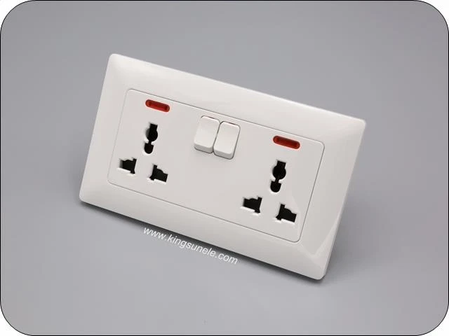 UK 13 Amp tvöfaldur fals